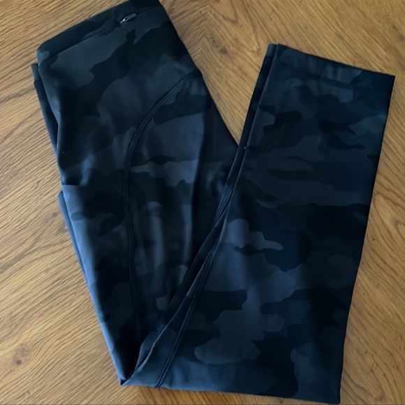 NWOT Lululemon align sold out Invigorate High Rise Crop 23” size 4 - Picture 6 of 6